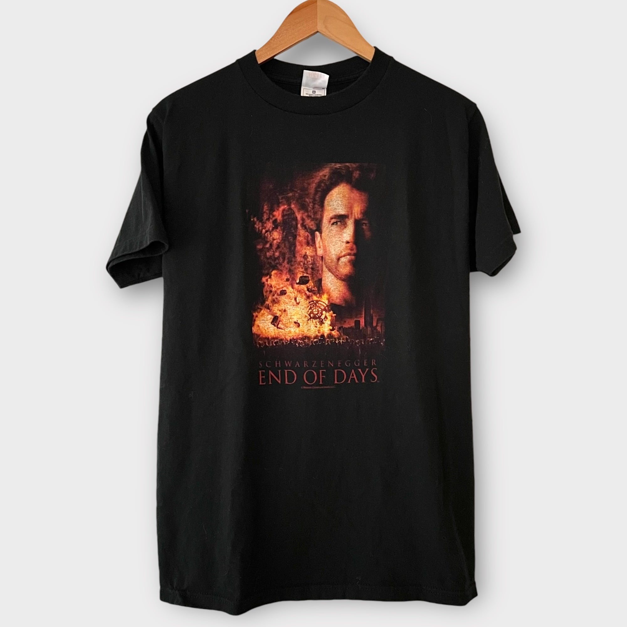 1999 End Of Days (Starring:  Arnold Schwarzenegger) Vintage Movie Promo Tee Shirt